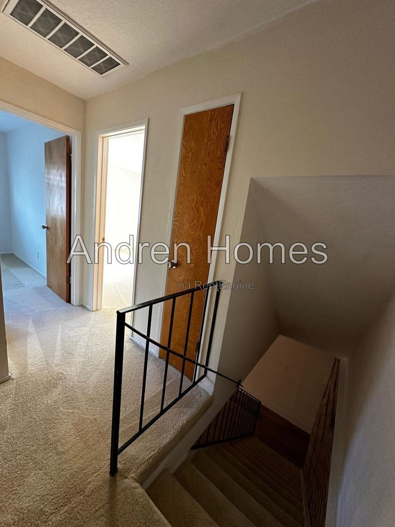 Gallery Image 17