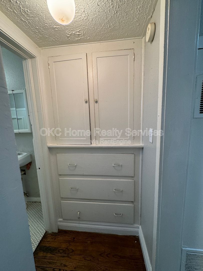 Gallery Image 13
