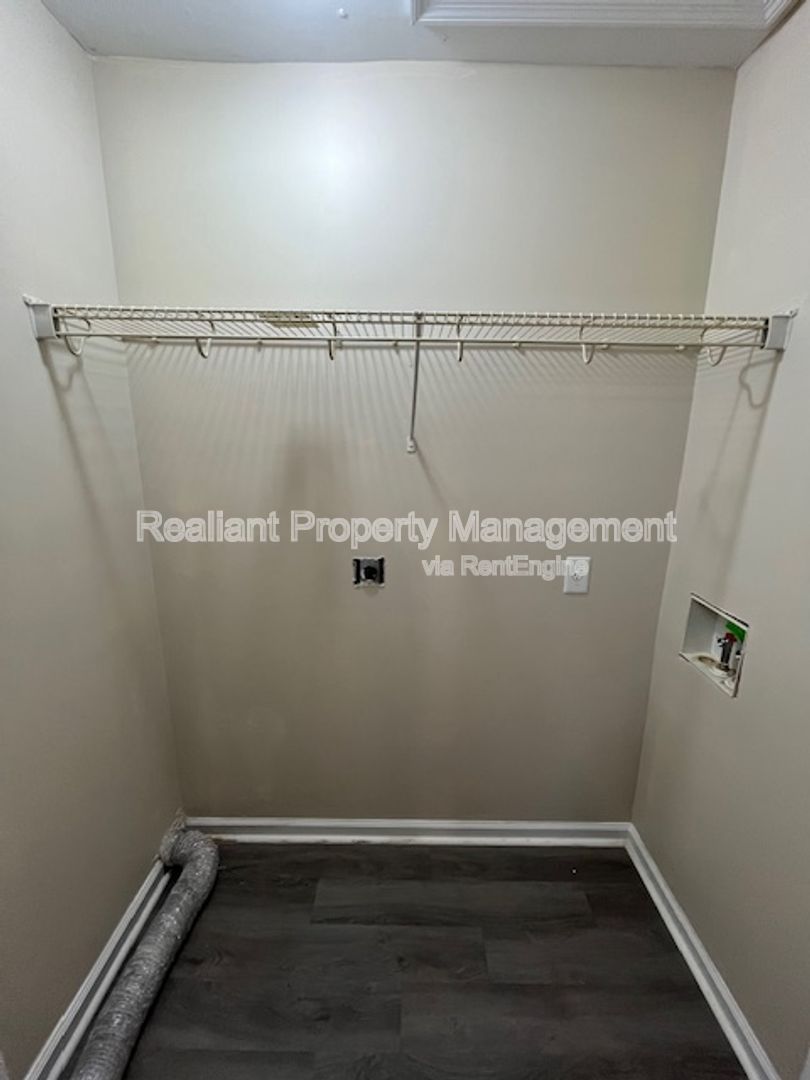 Gallery Image 17