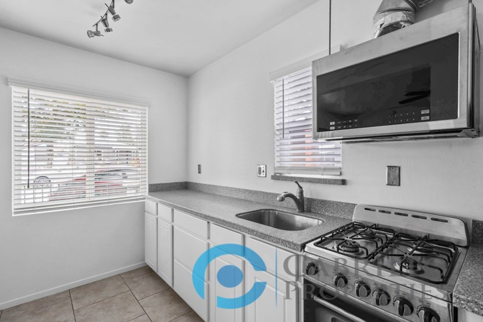 Gallery Image 13