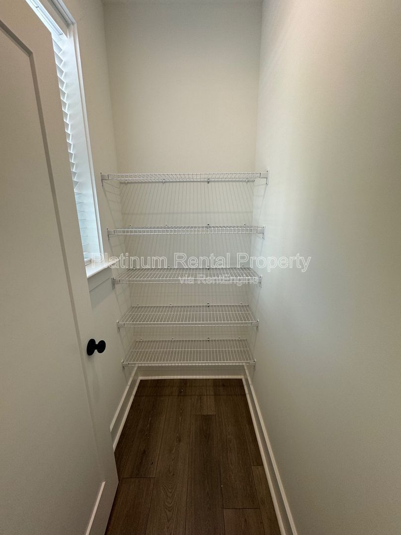 Gallery Image 17