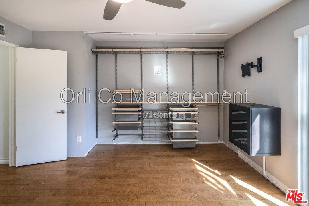Gallery Image 17