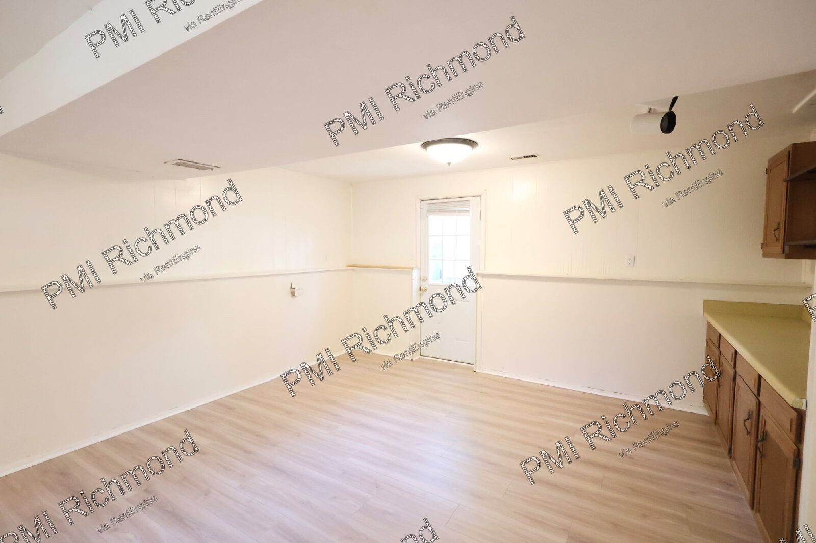 Gallery Image 17
