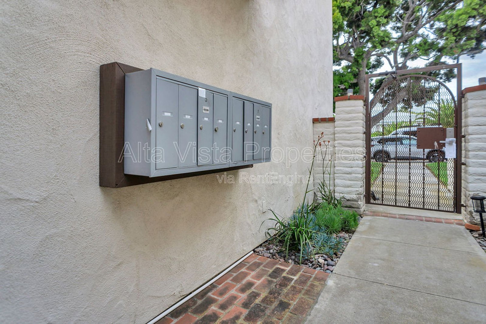 Gallery Image 19