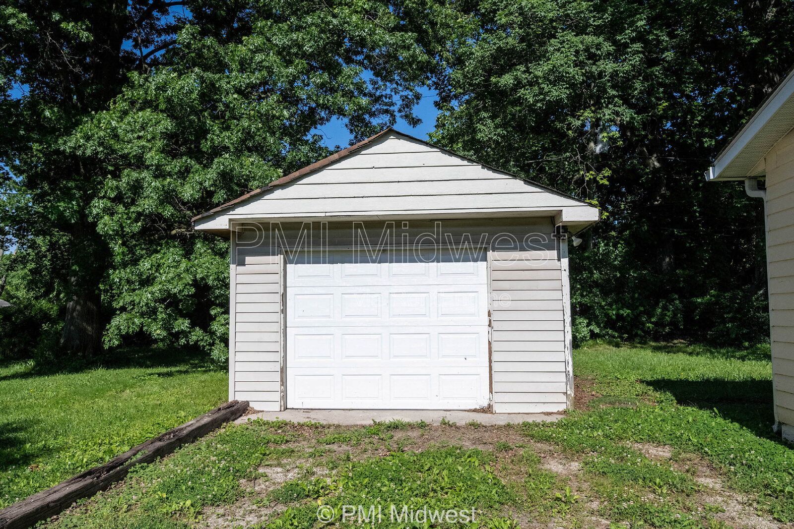 Gallery Image 16