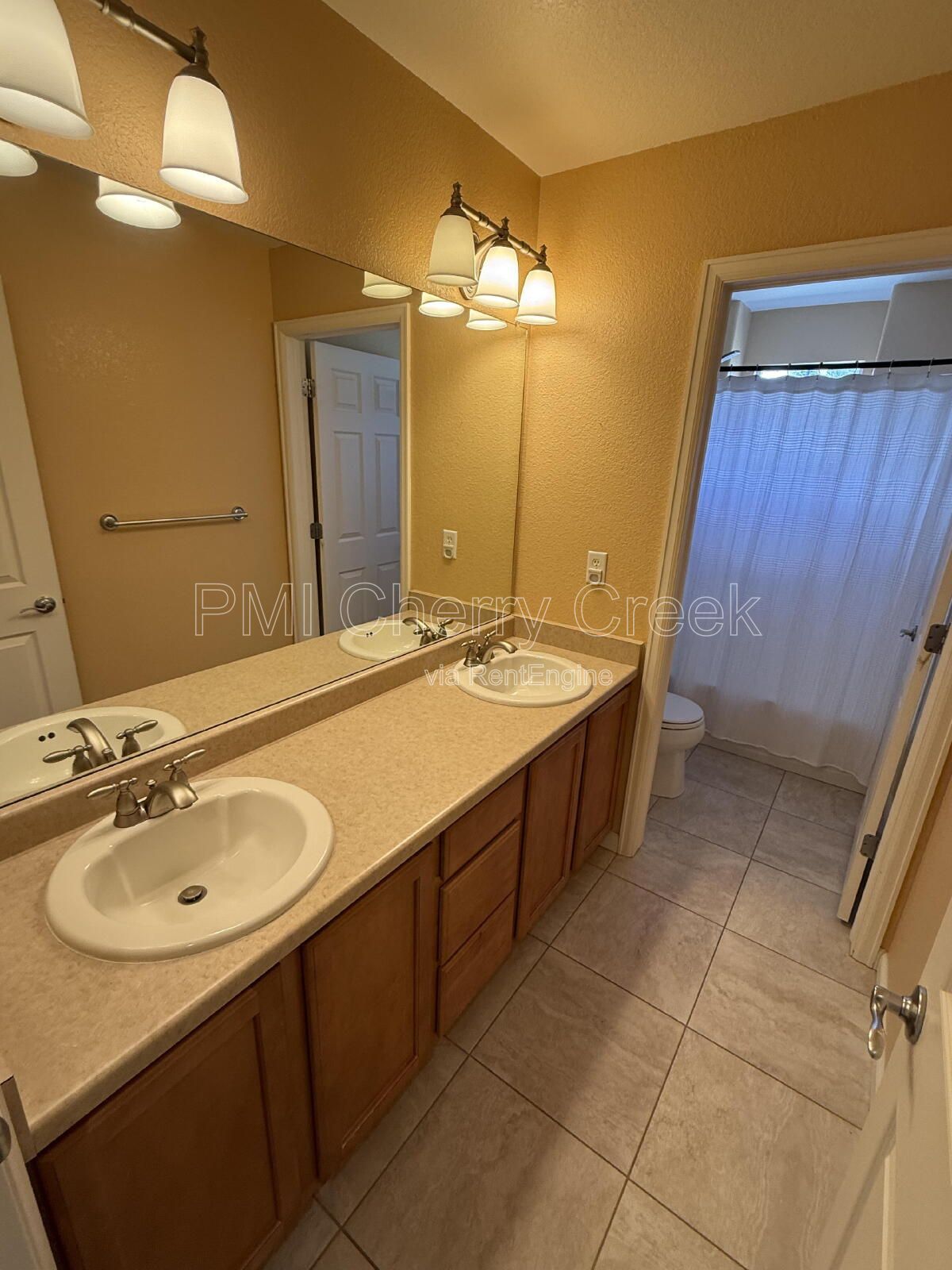 Gallery Image 44