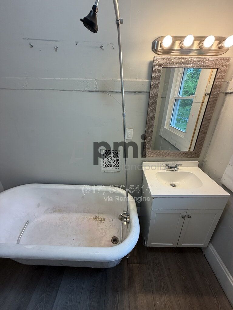 Gallery Image 12