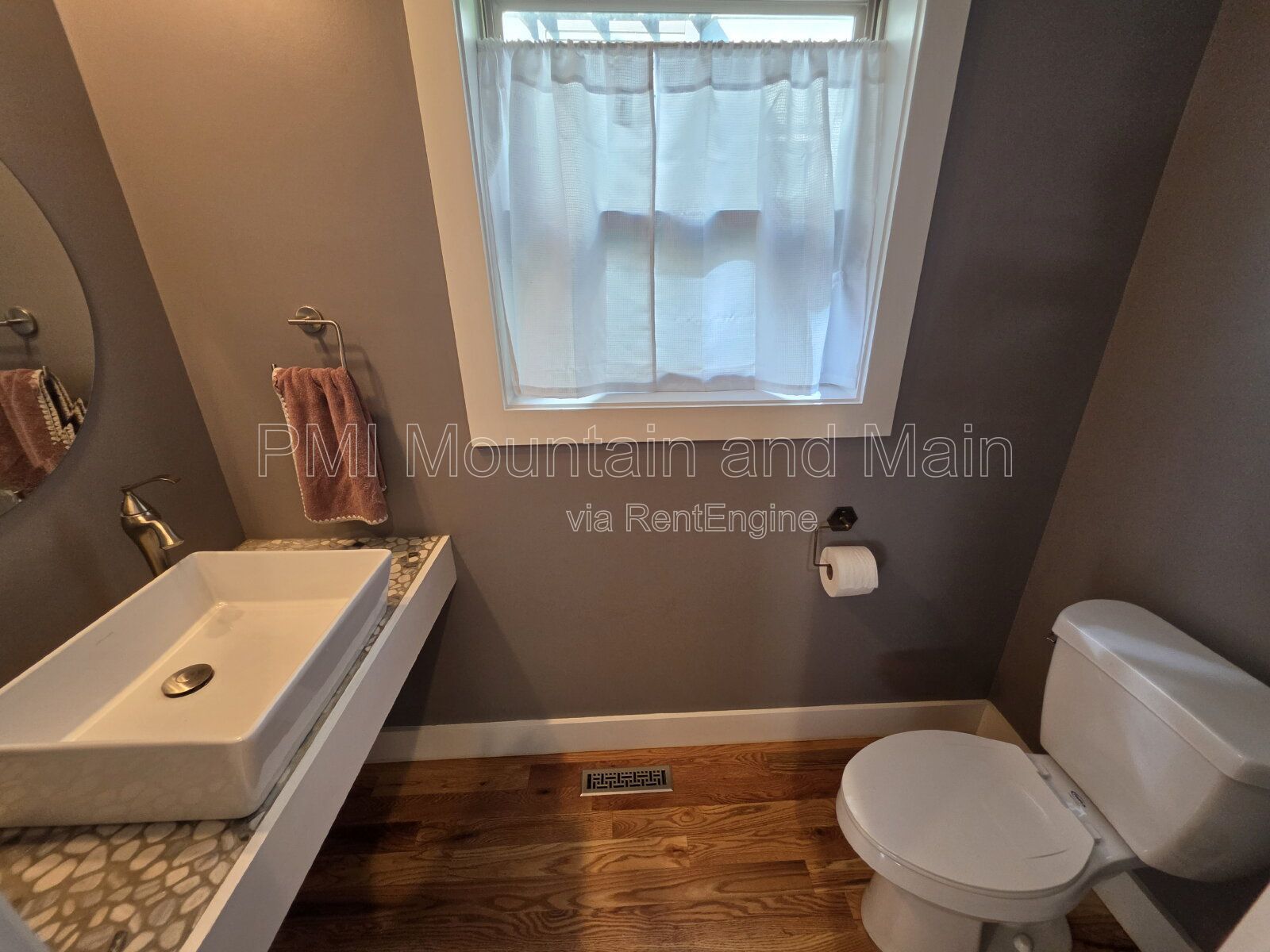 Gallery Image 17