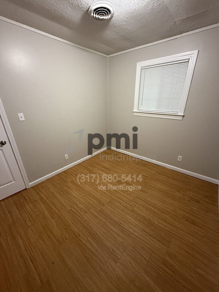 Gallery Image 17