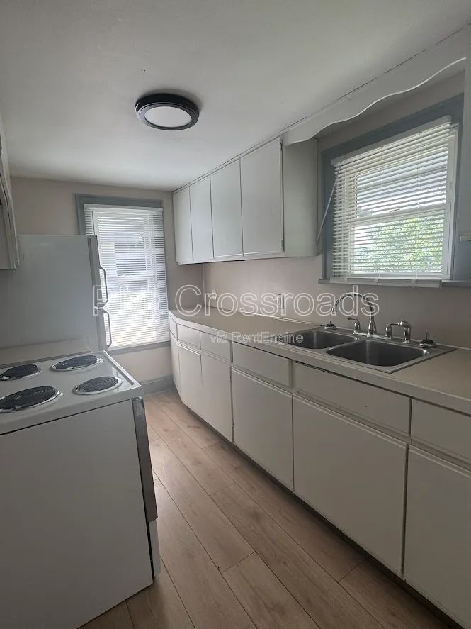 Gallery Image 16
