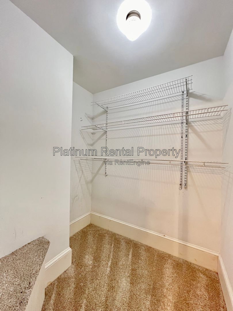 Gallery Image 17
