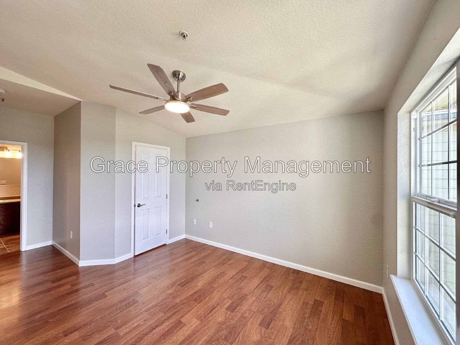 Gallery Image 16