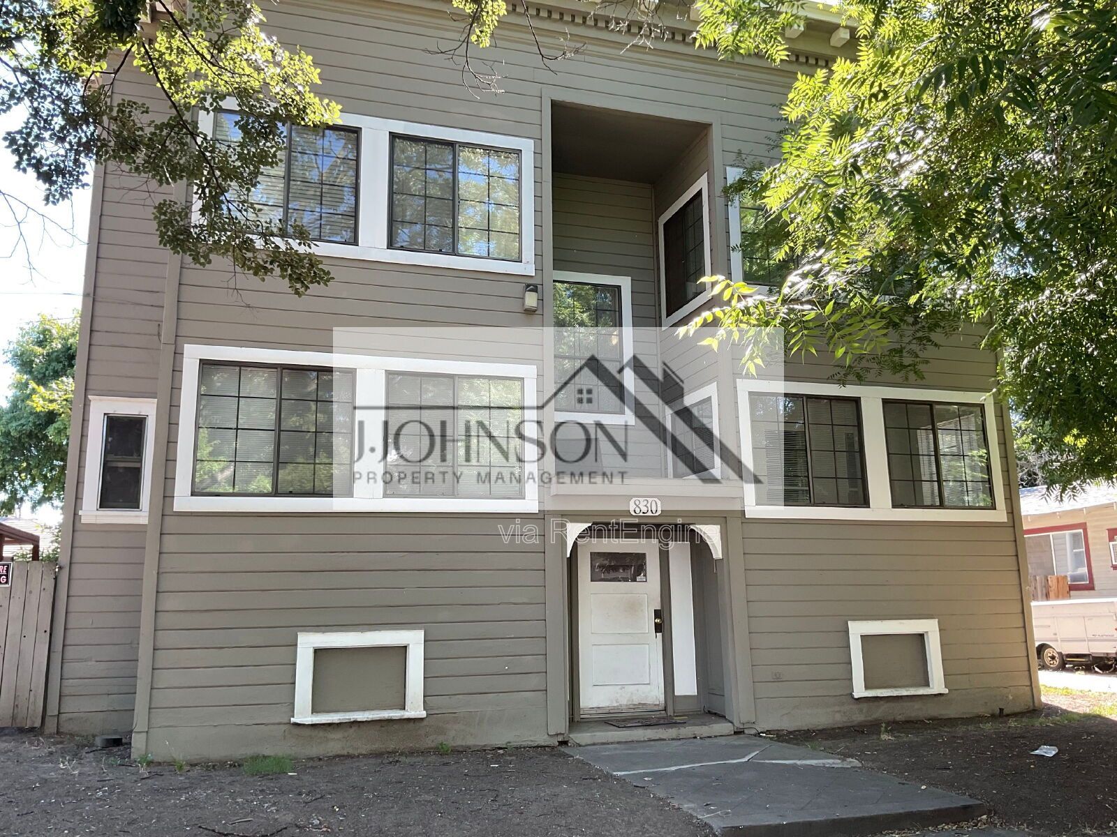 Gallery Image 0