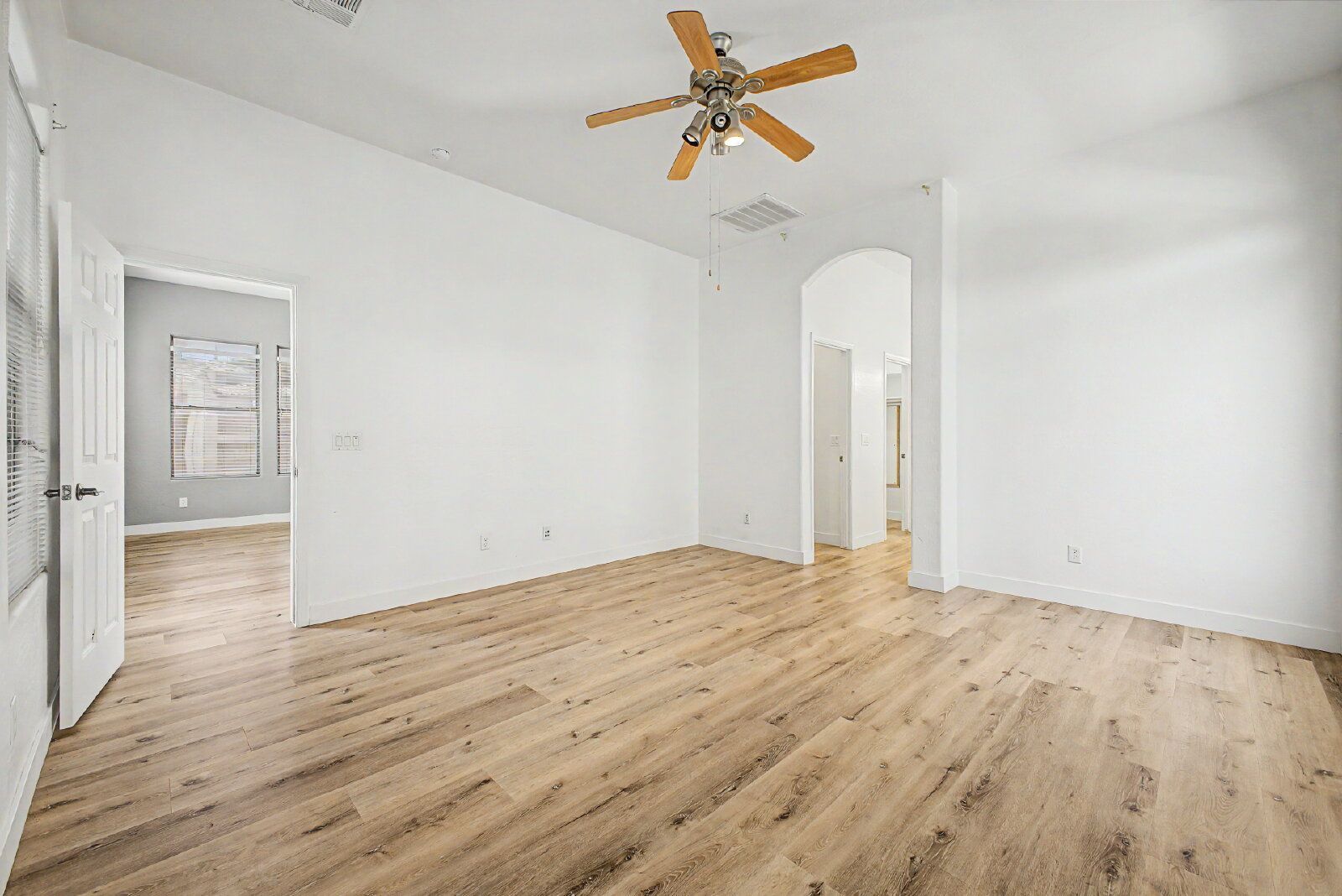 Gallery Image 16