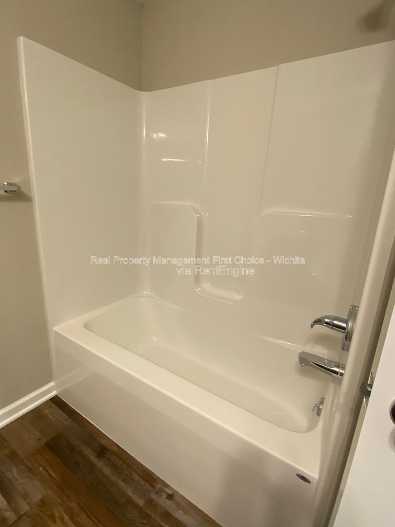 Gallery Image 33