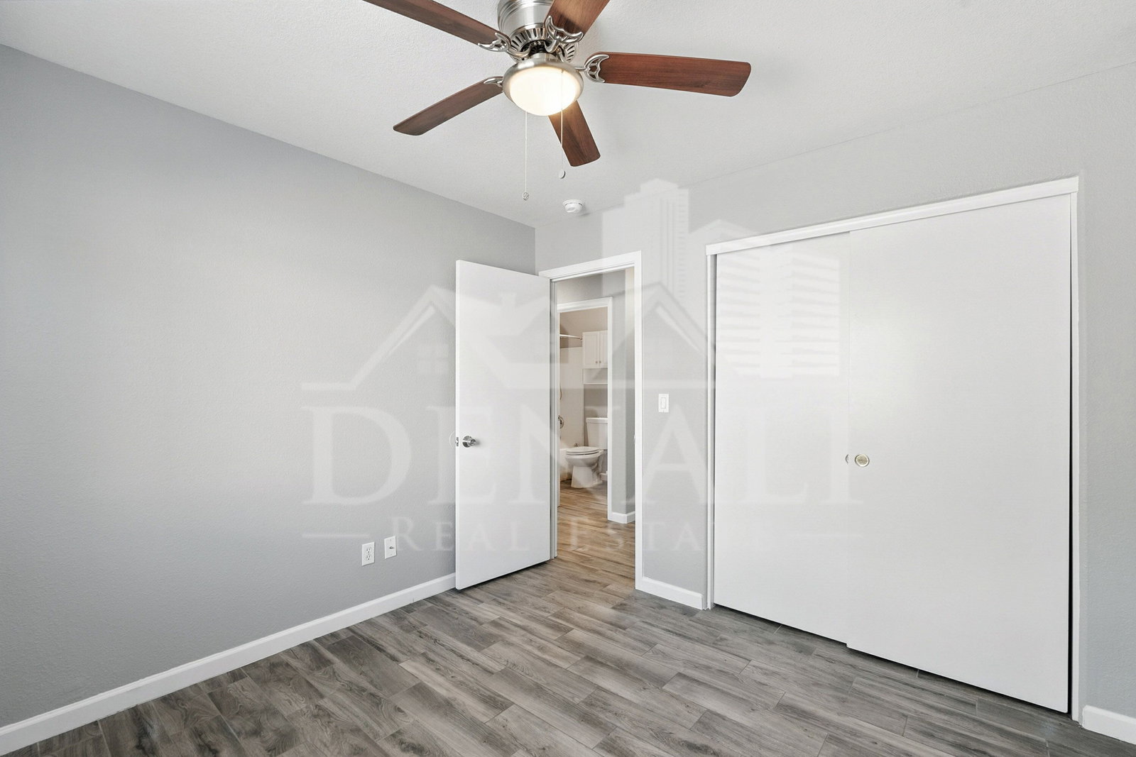 Gallery Image 18