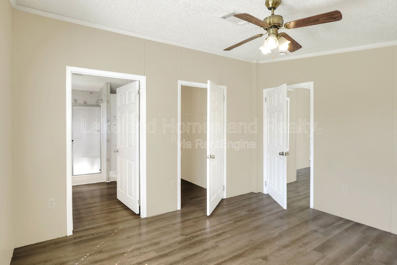 Gallery Image 16