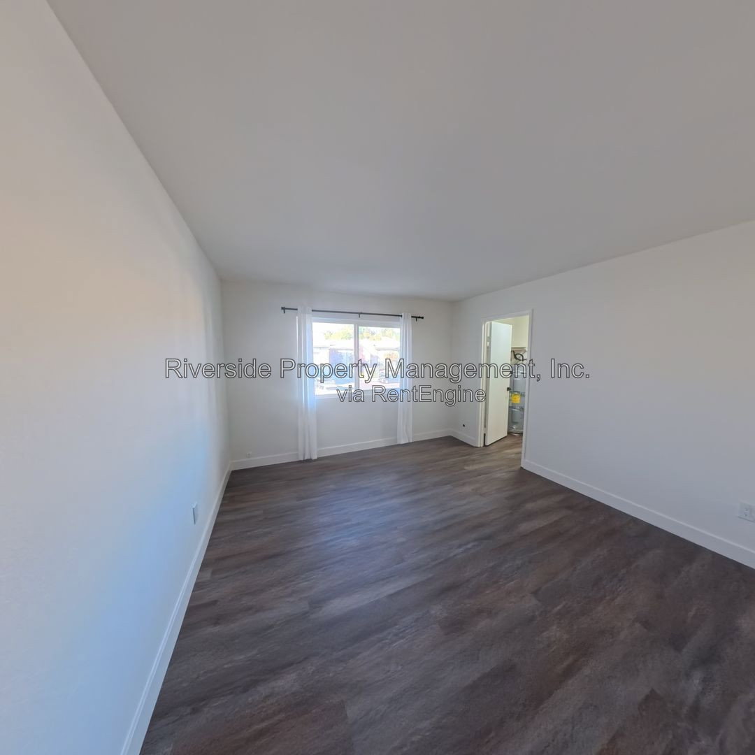 Gallery Image 16