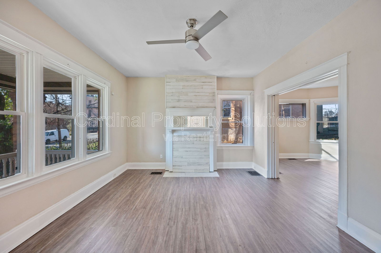 Gallery Image 0