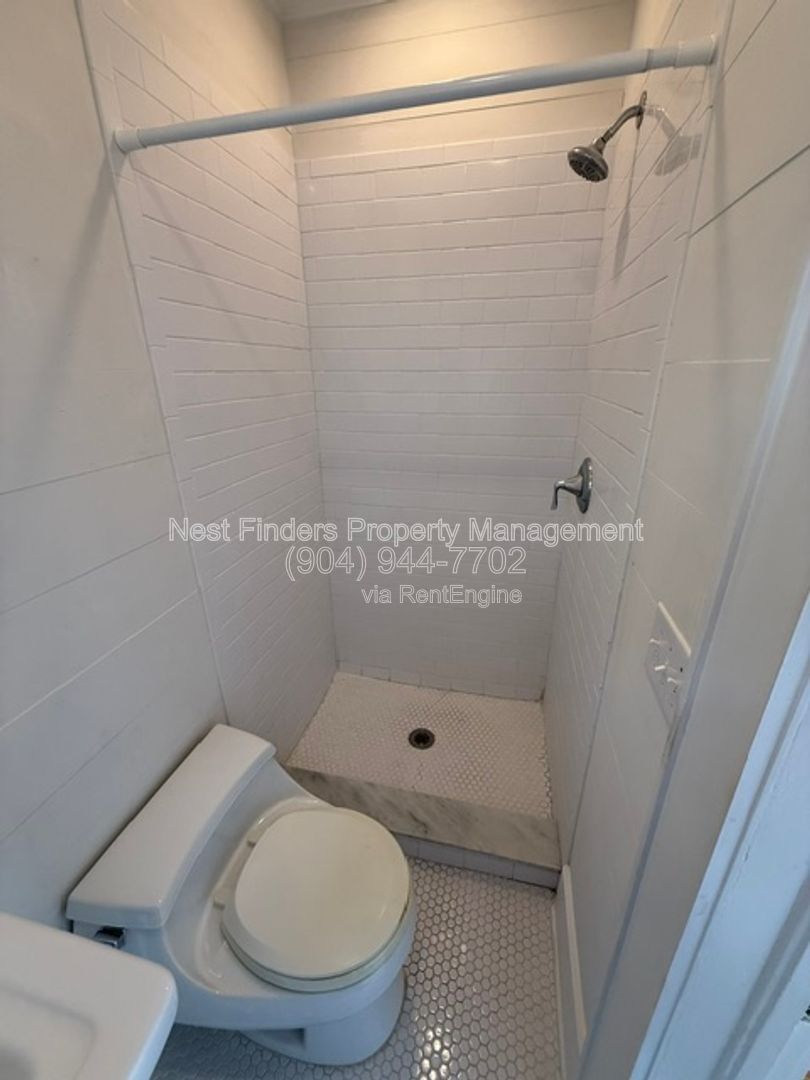 Gallery Image 16