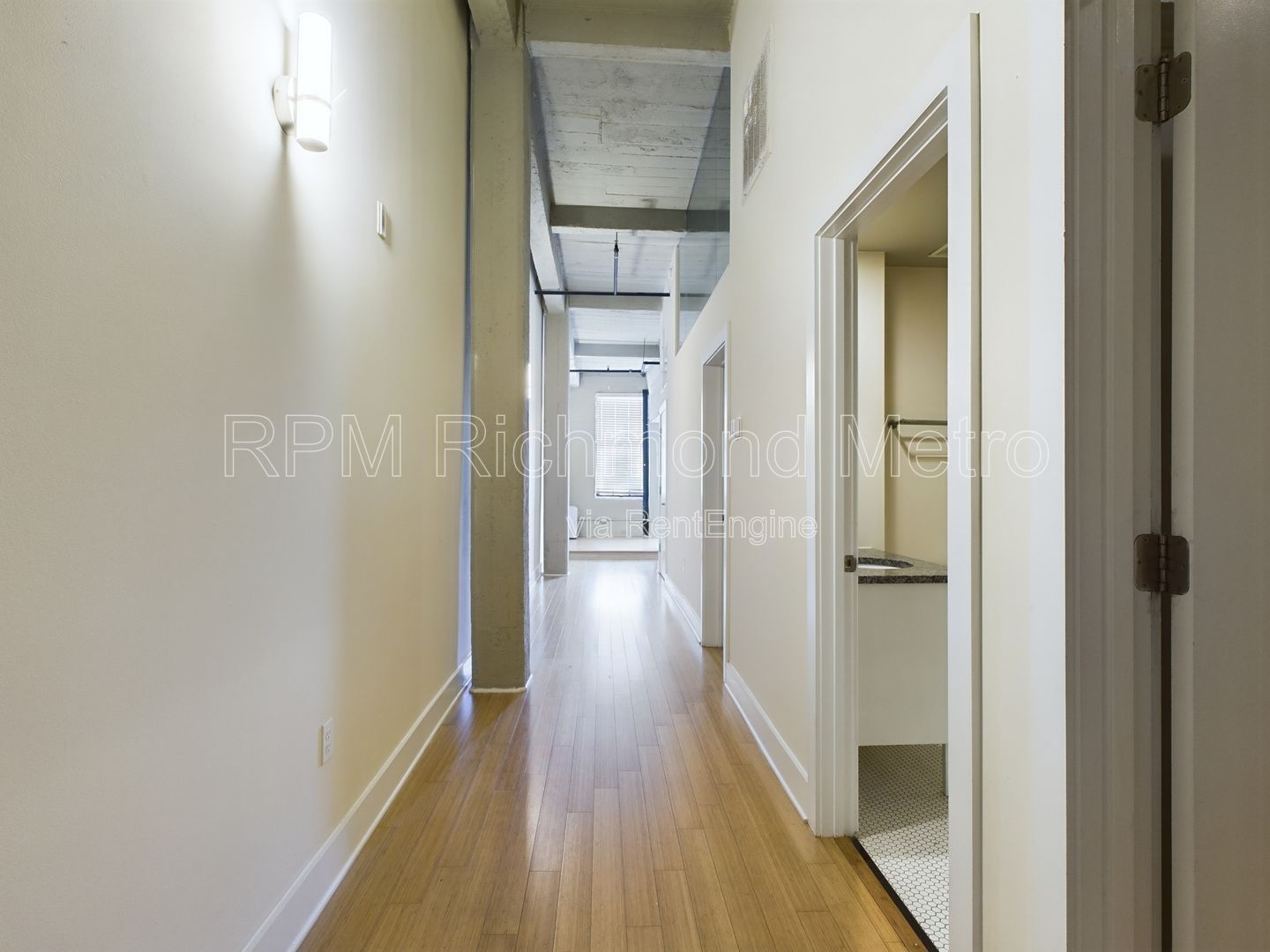 Gallery Image 0