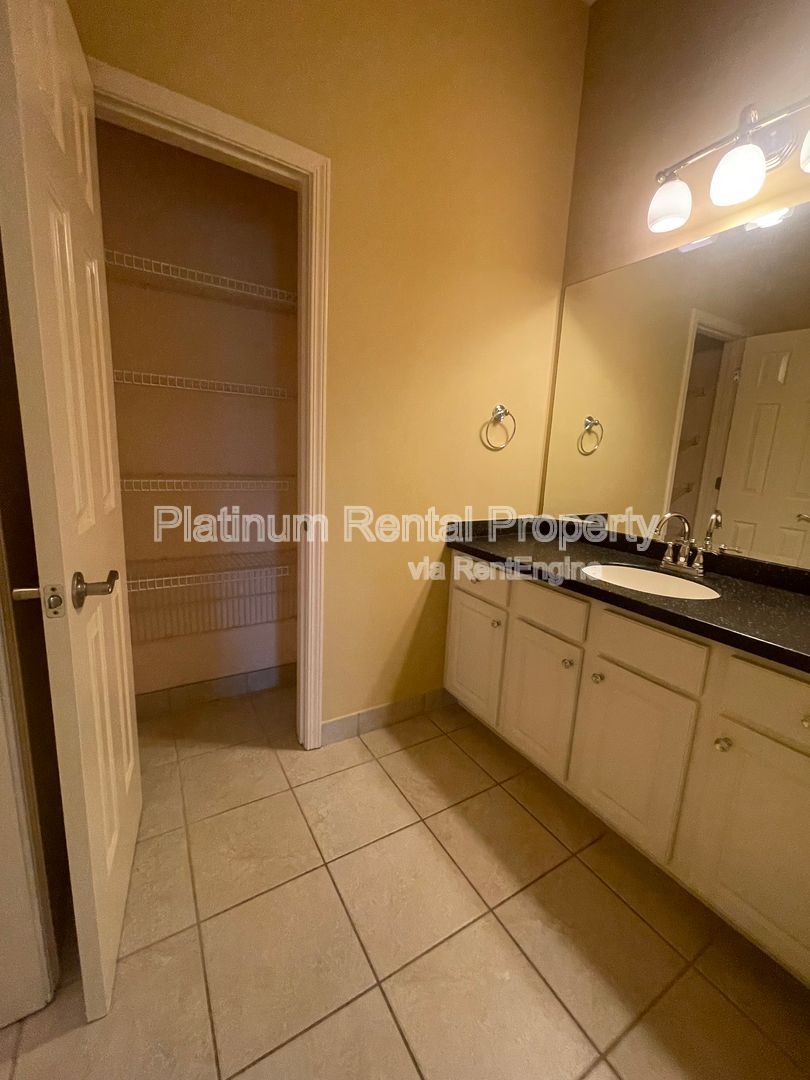 Gallery Image 72