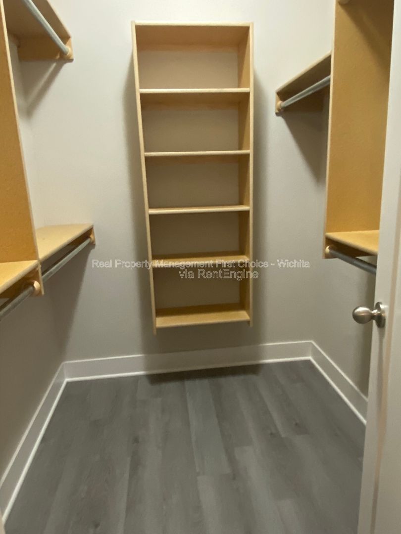Gallery Image 18
