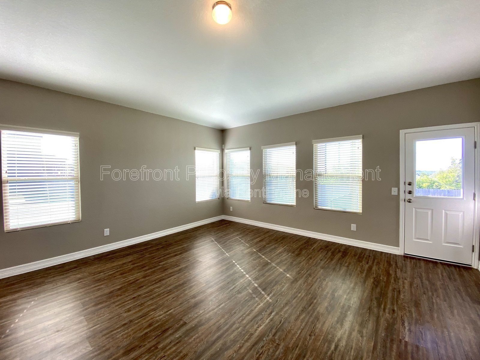 Gallery Image 18