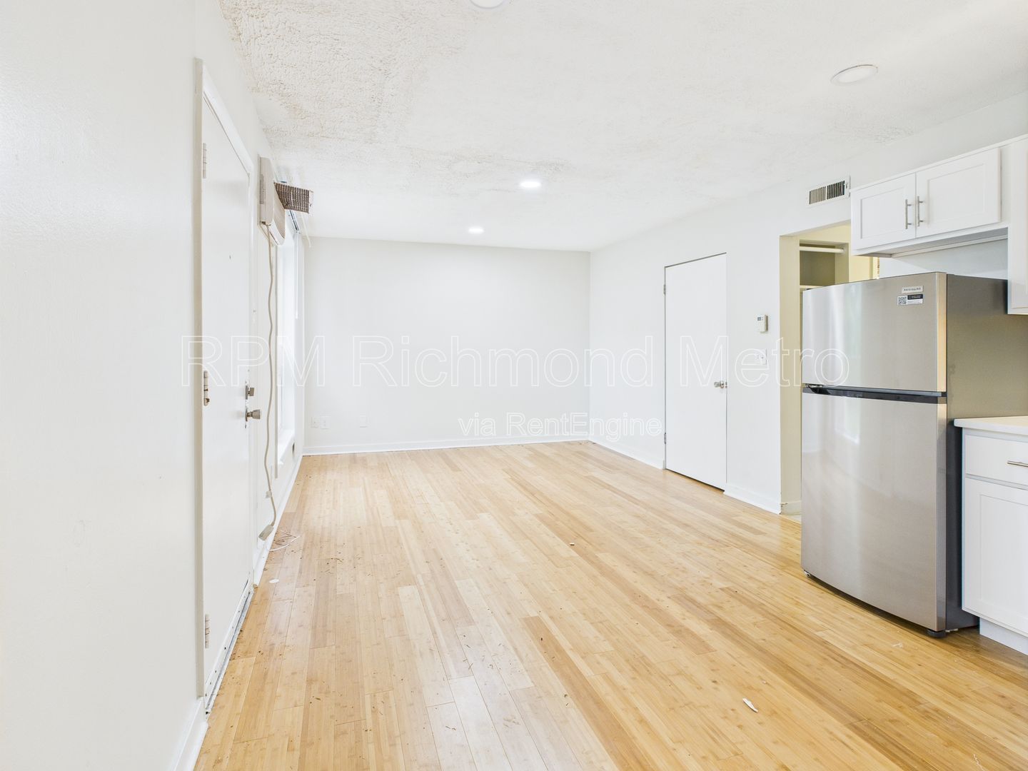 Gallery Image 0