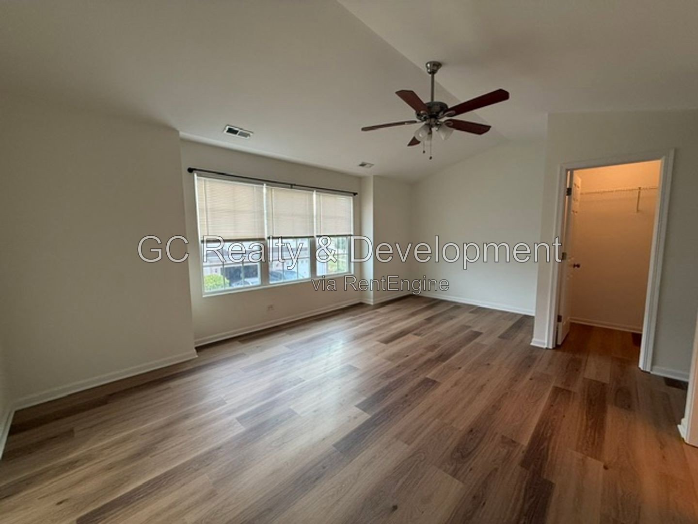 Gallery Image 19