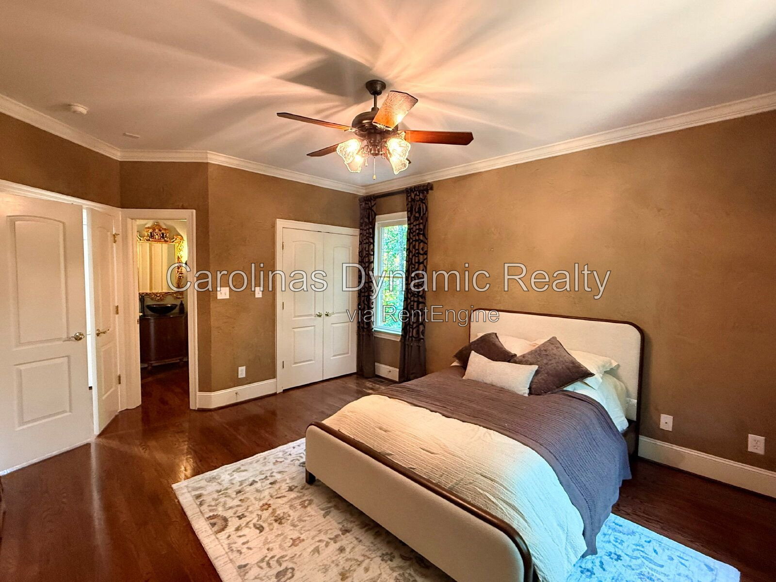 Gallery Image 37
