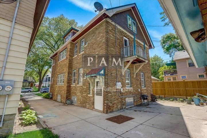 Gallery Image 16