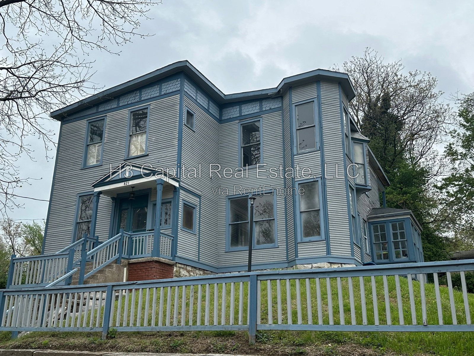 Gallery Image 0