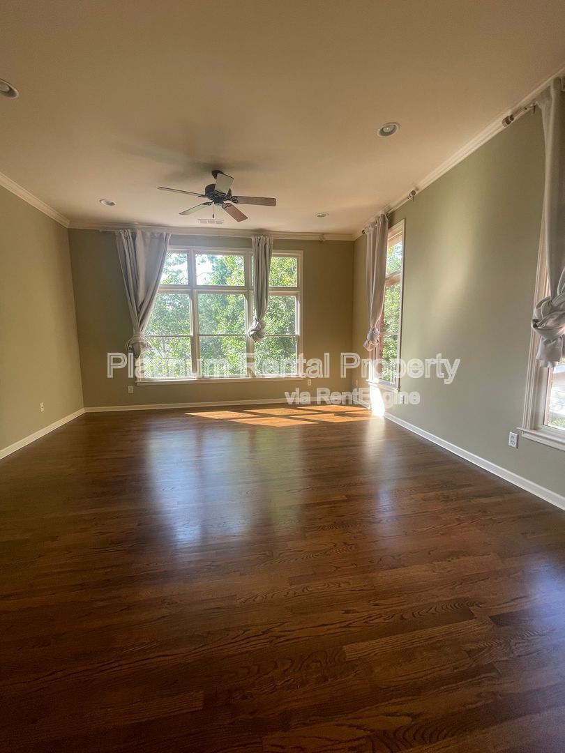 Gallery Image 42