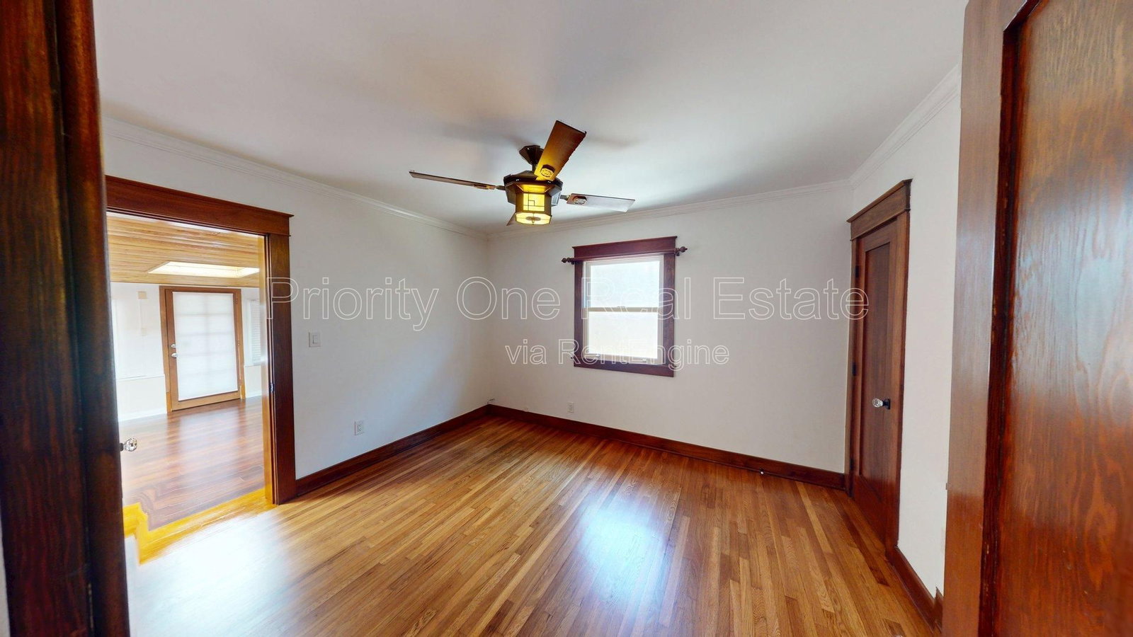 Gallery Image 18