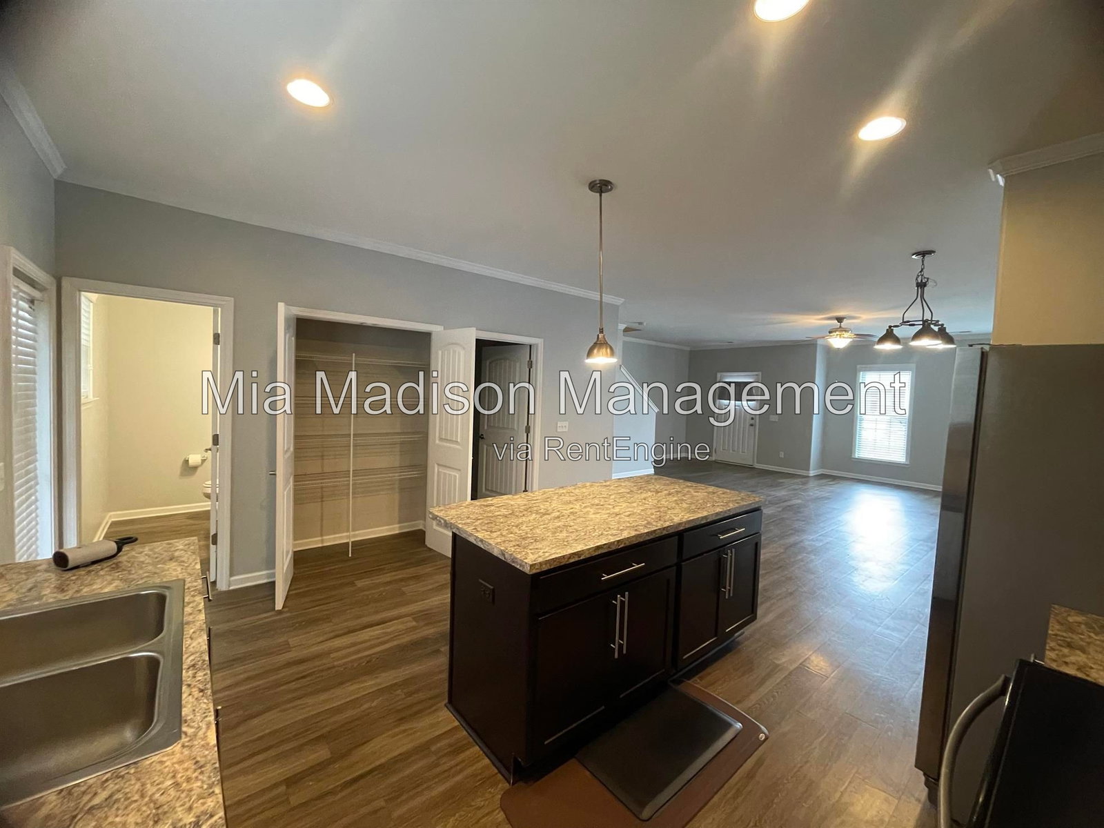 Gallery Image 18