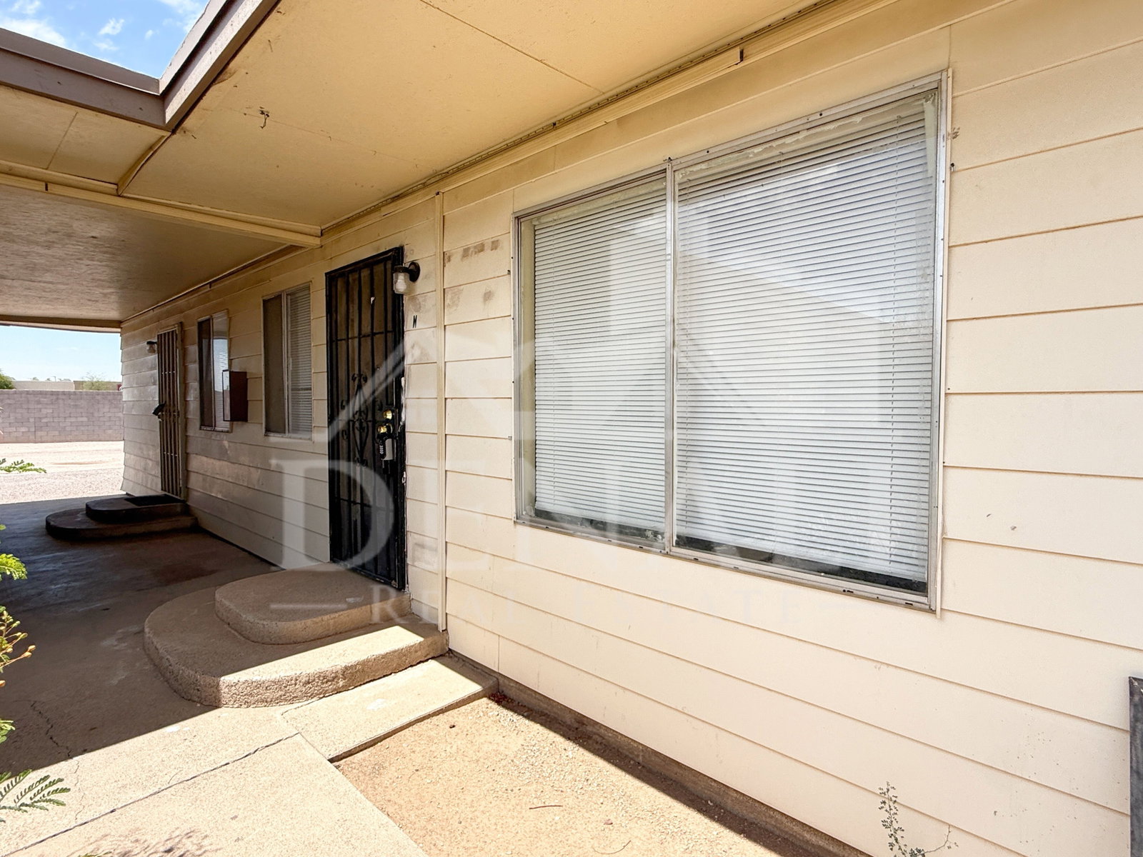 Gallery Image 0
