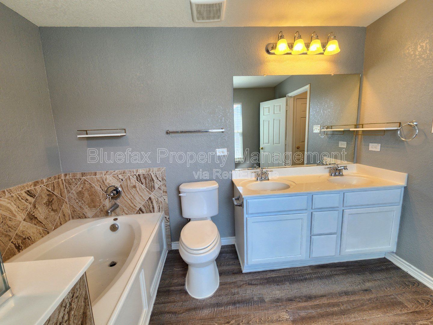 Gallery Image 17