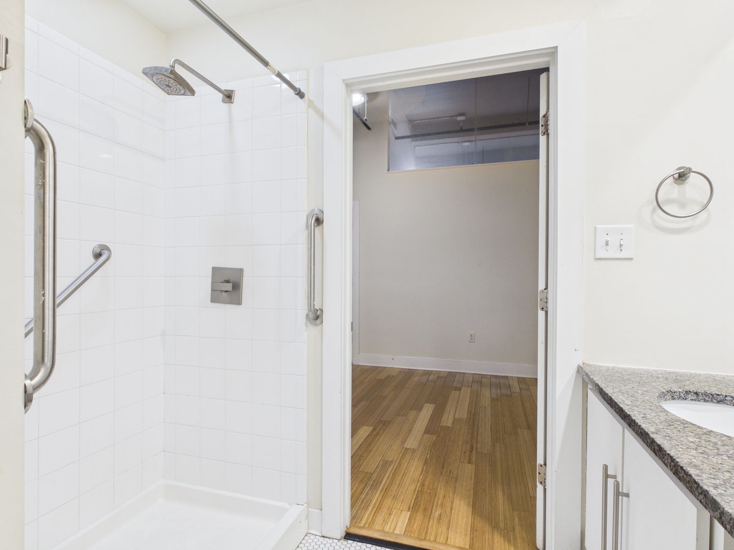 Gallery Image 18