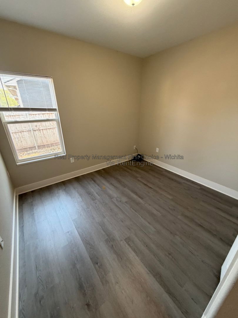 Gallery Image 18