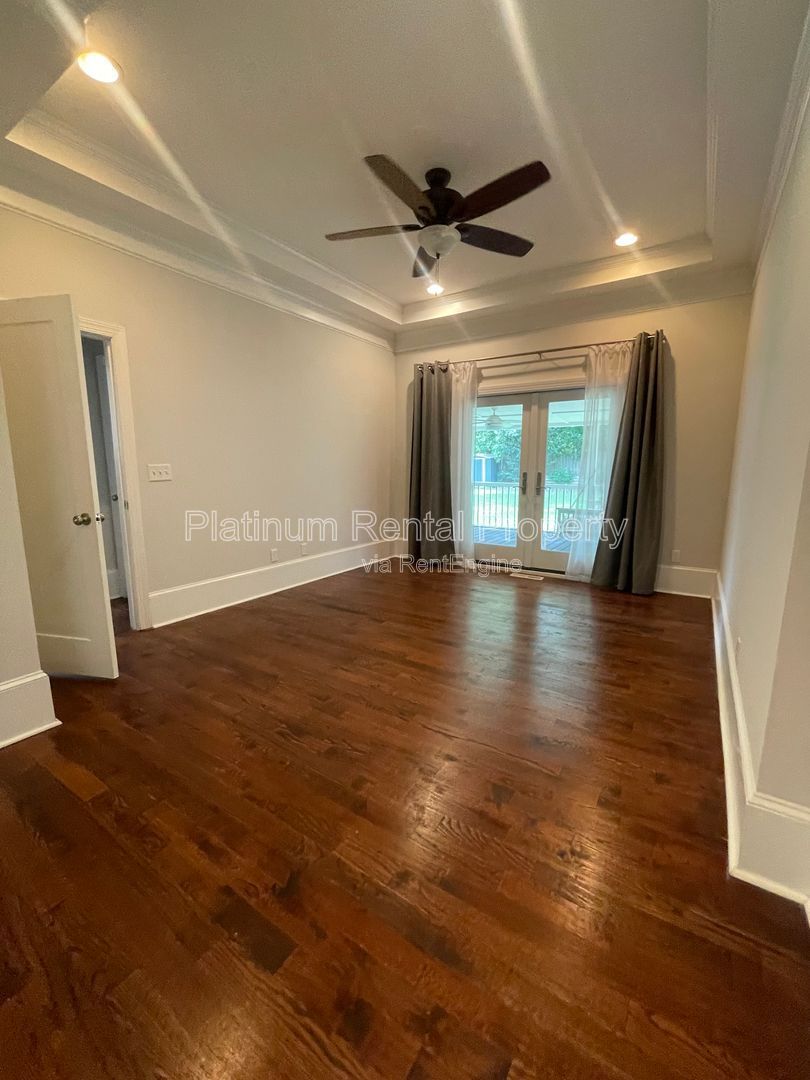 Gallery Image 41