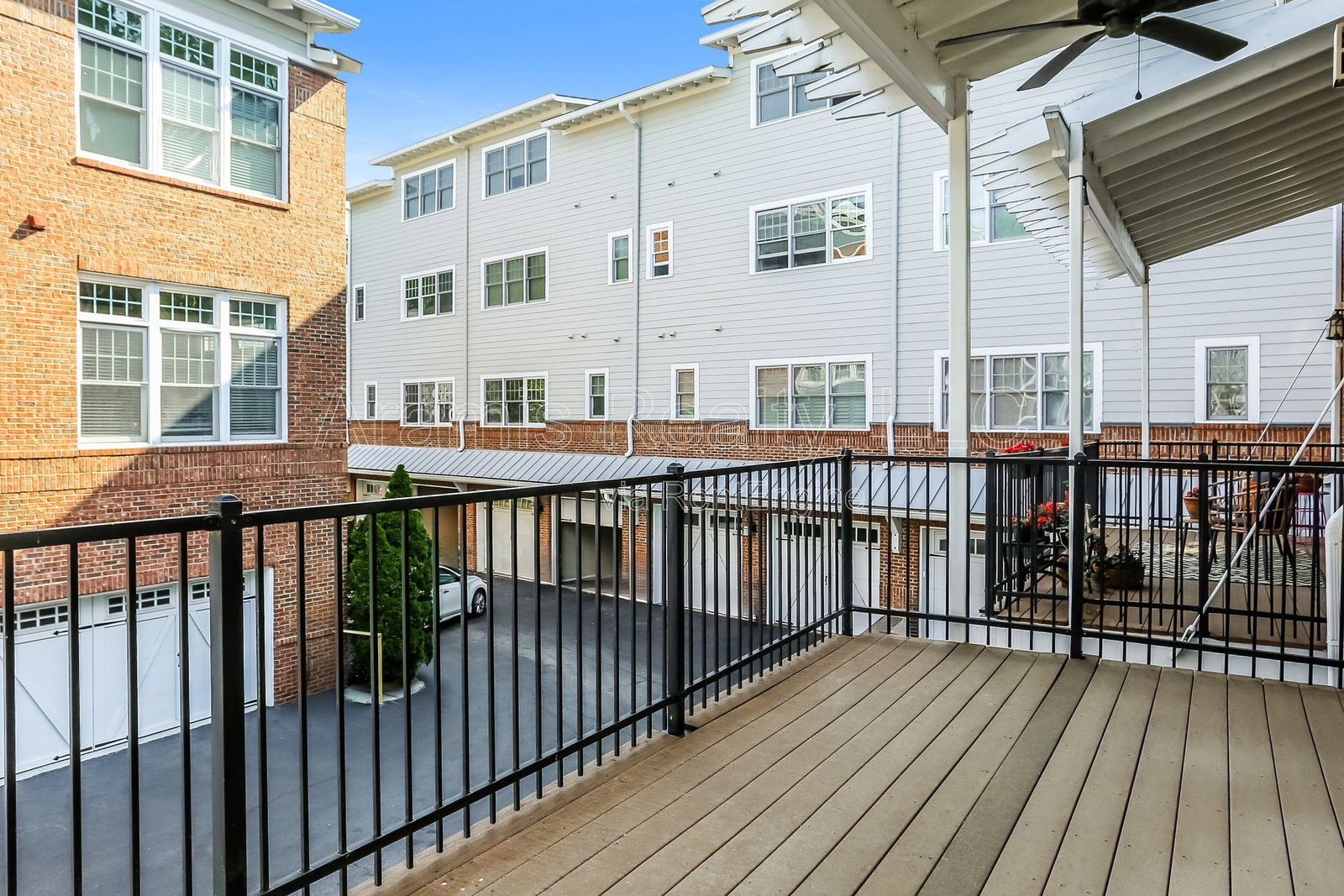 Gallery Image 17