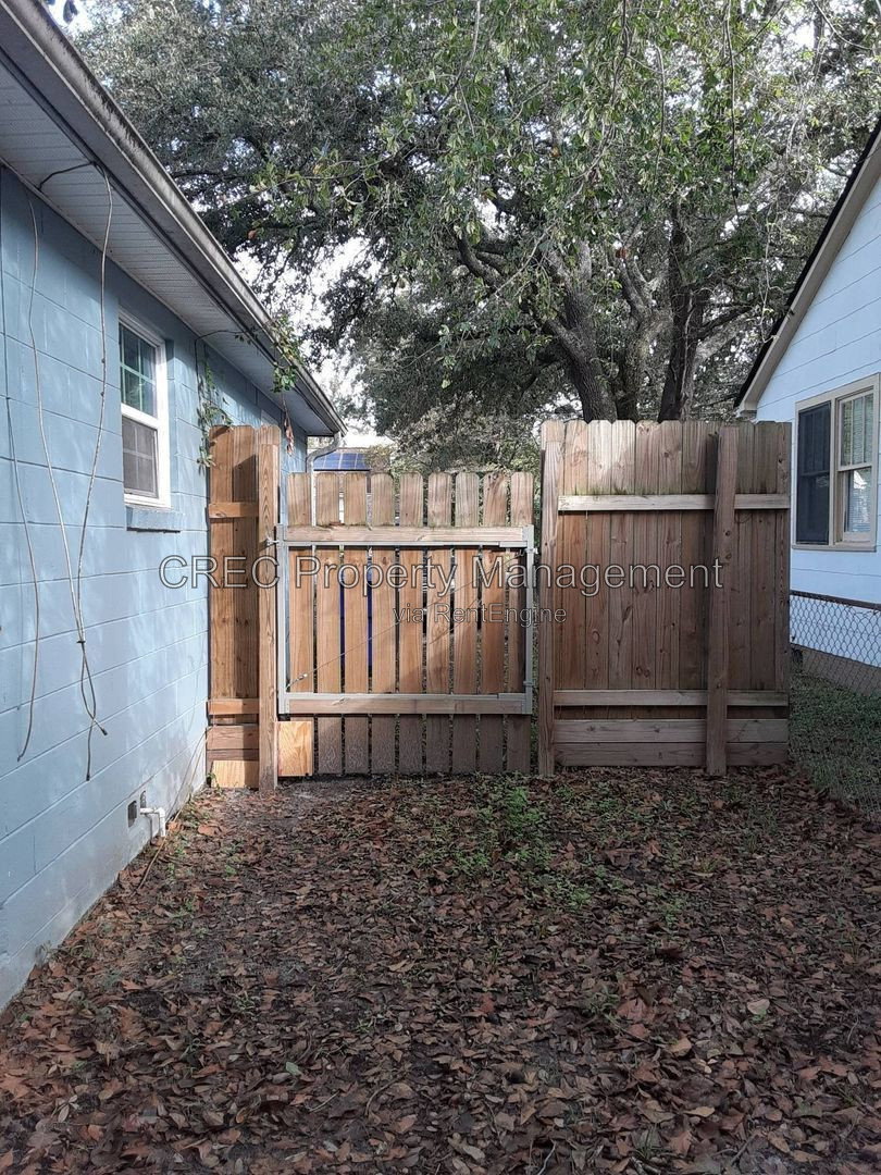 Gallery Image 15