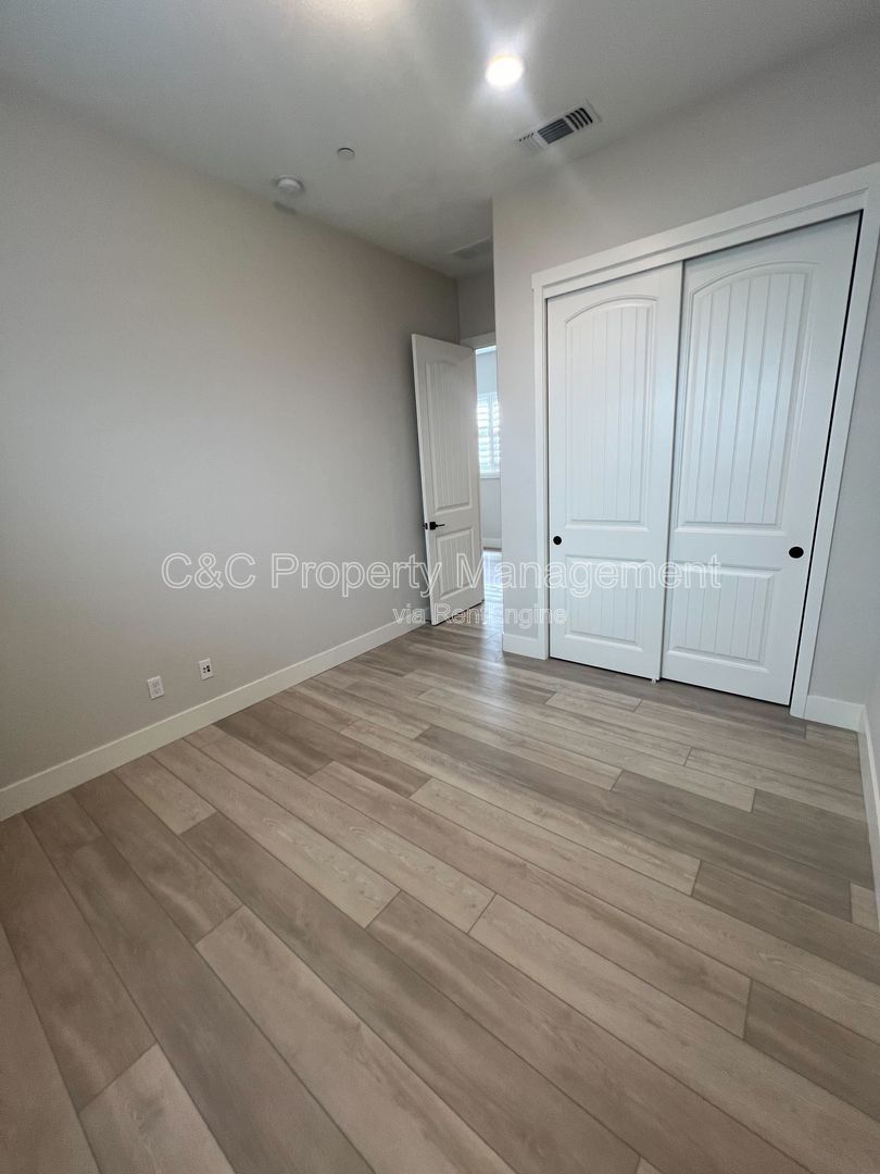 Gallery Image 20