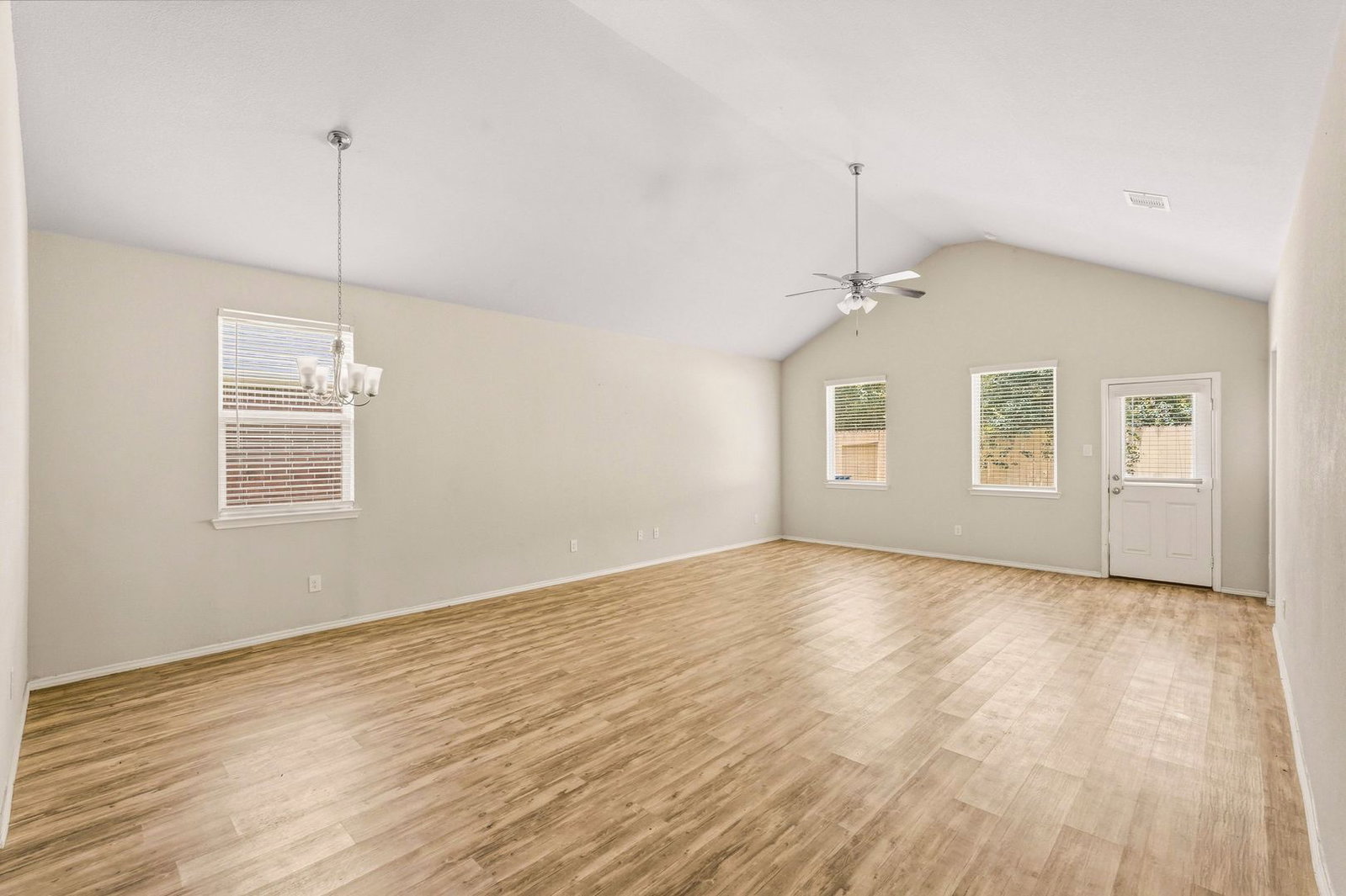 Gallery Image 18