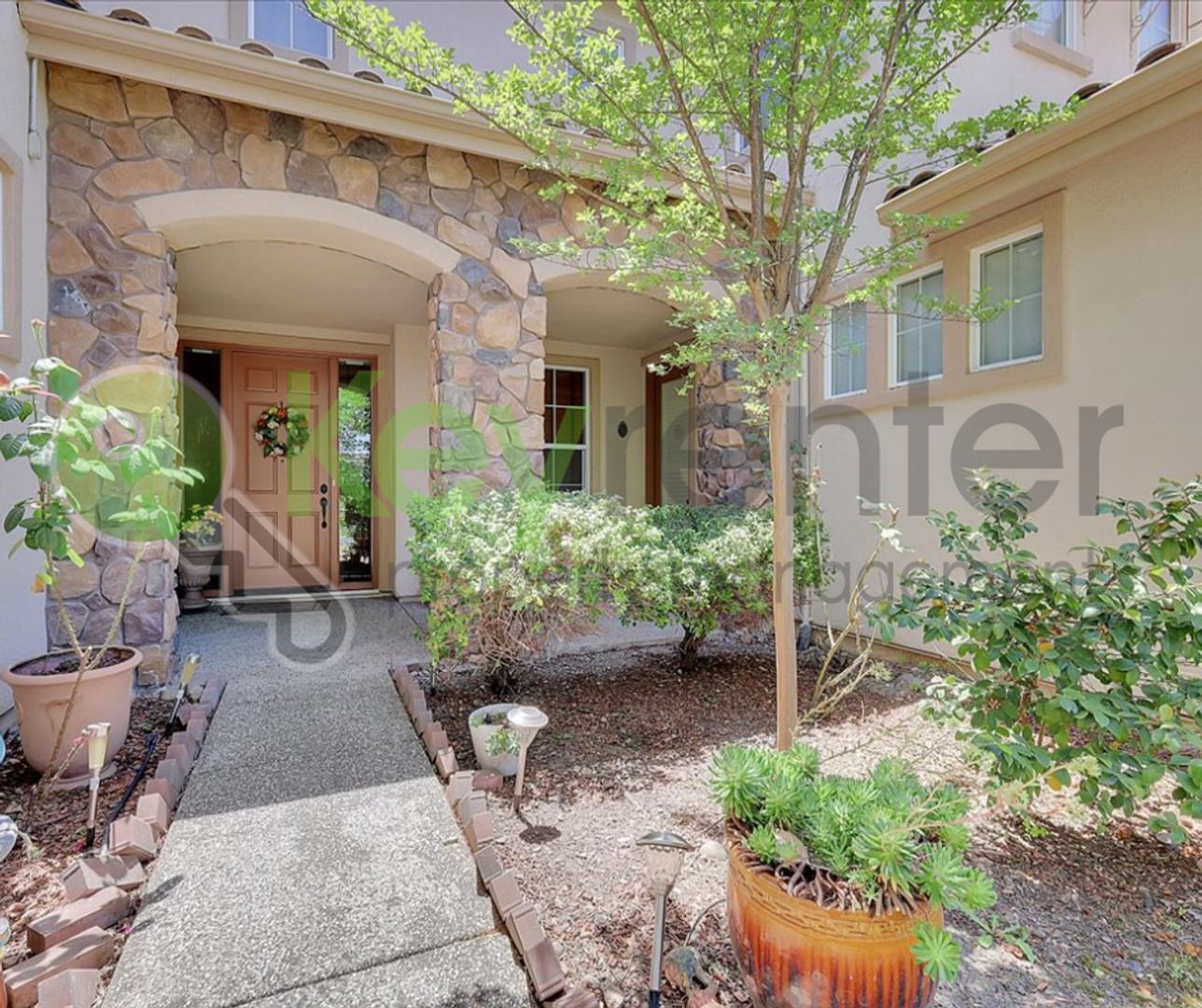 Gallery Image 0