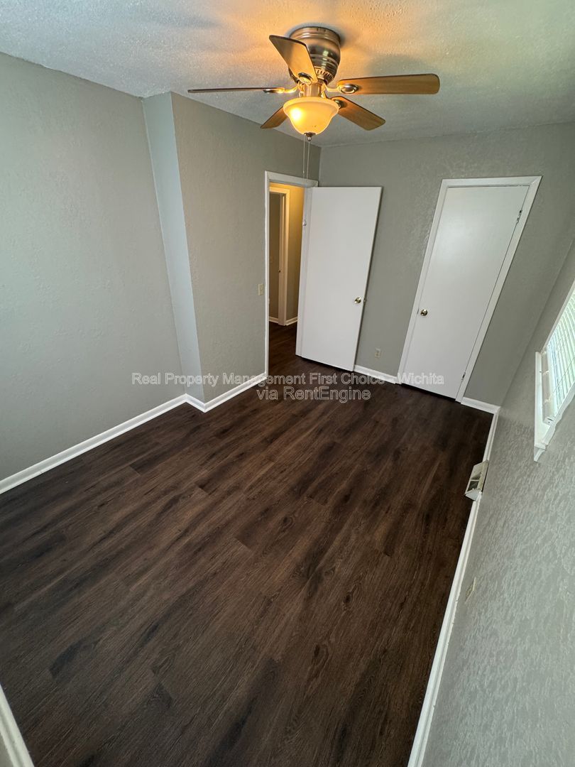 Gallery Image 22
