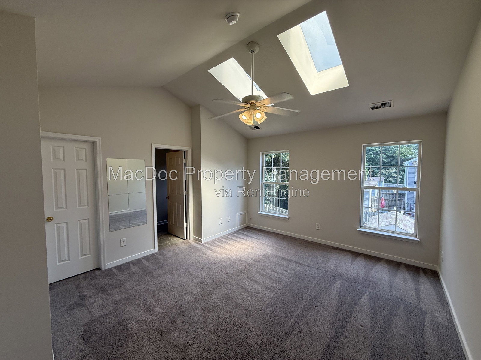 Gallery Image 17