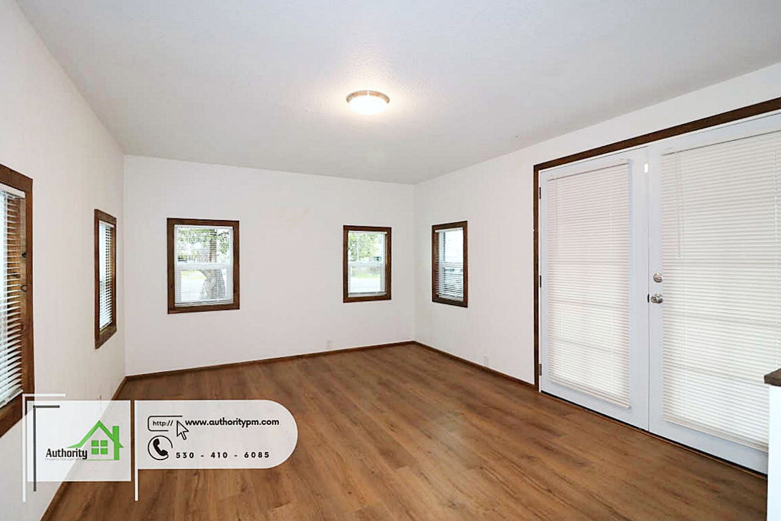 Gallery Image 13