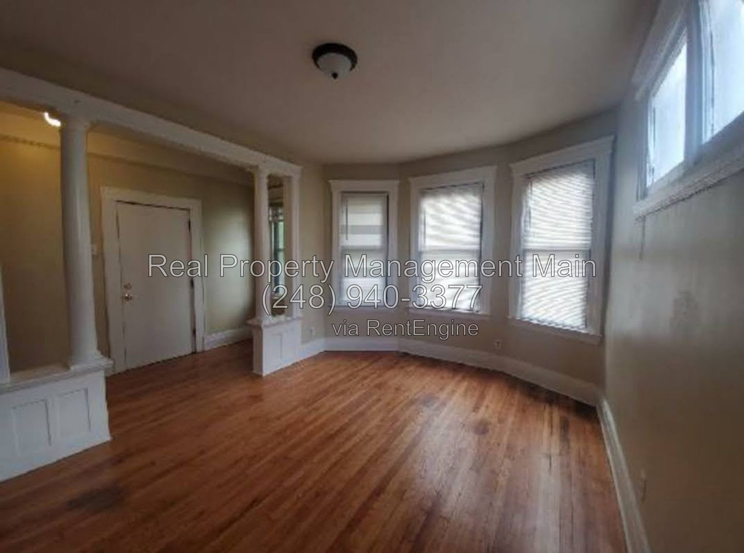 Gallery Image 0